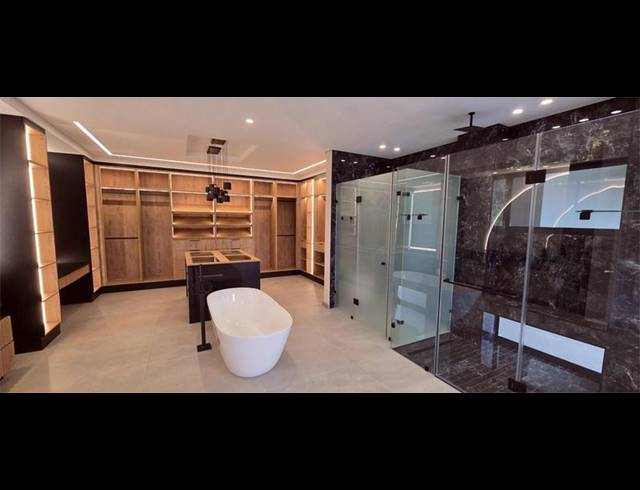 4 BEDROOM HOUSE FOR SALE IN PORT ZIMBALI